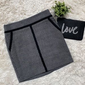 🎉HP🎉 Loft Tweed Pocket Skirt 💗 Black & White
